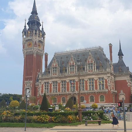 Maison A Deux Pas De L'Hotel De Ville Calais Eksteriør billede
